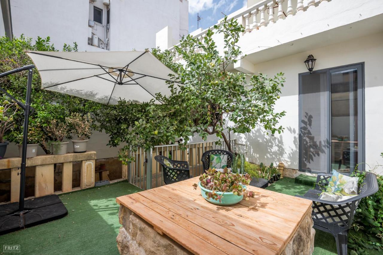 Close To Airport - Private Room With Private Bathroom Adults Only Gudja Экстерьер фото