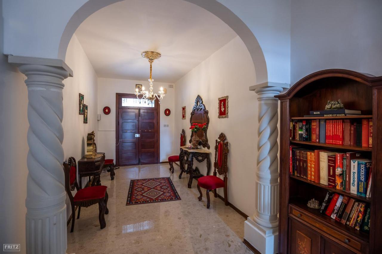Close To Airport - Private Room With Private Bathroom Adults Only Gudja Экстерьер фото